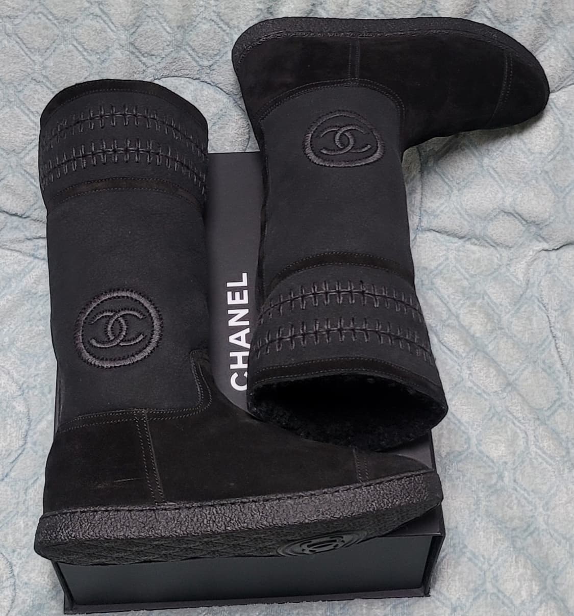 [정품] 샤넬 부츠 세무 양가죽 블랙 사이즈 38.5 (여성용) 한정판 상품이미지2