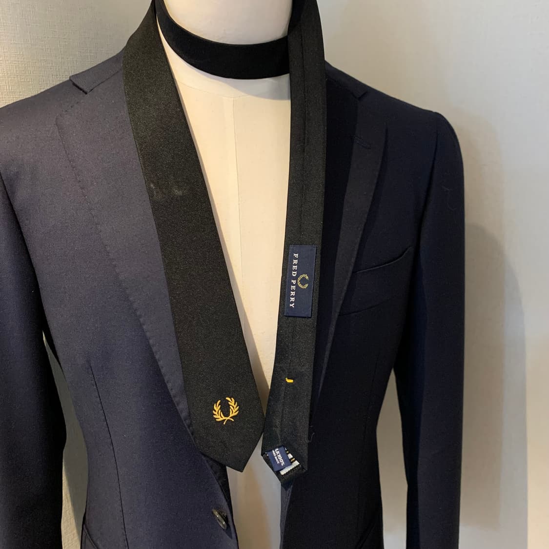 프레드페리(FRED PERRY) 블랙 내로우 슬림넥타이 명품 100실크 상품이미지1