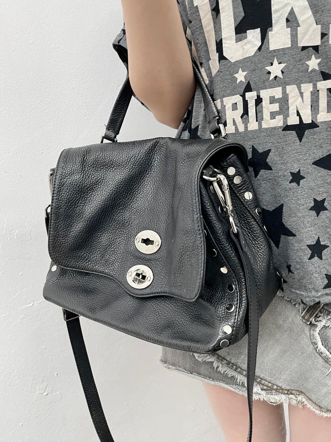 자넬라토 포스티나 스터드 버클 사첼백 상품이미지3