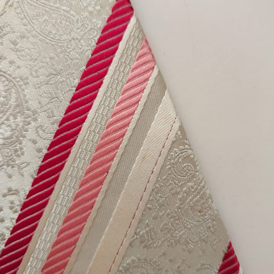 발망 실크 아이보리 레지멘탈 자카드 넥타이 9.1cm A등급 K1656
 상품이미지9