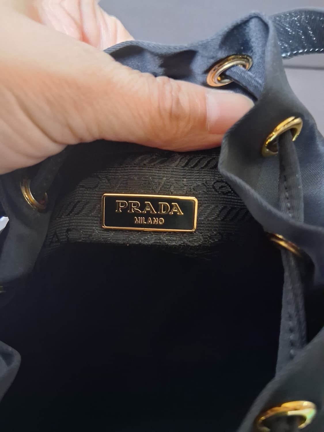 프라다 포코노 버킷백 상품이미지6