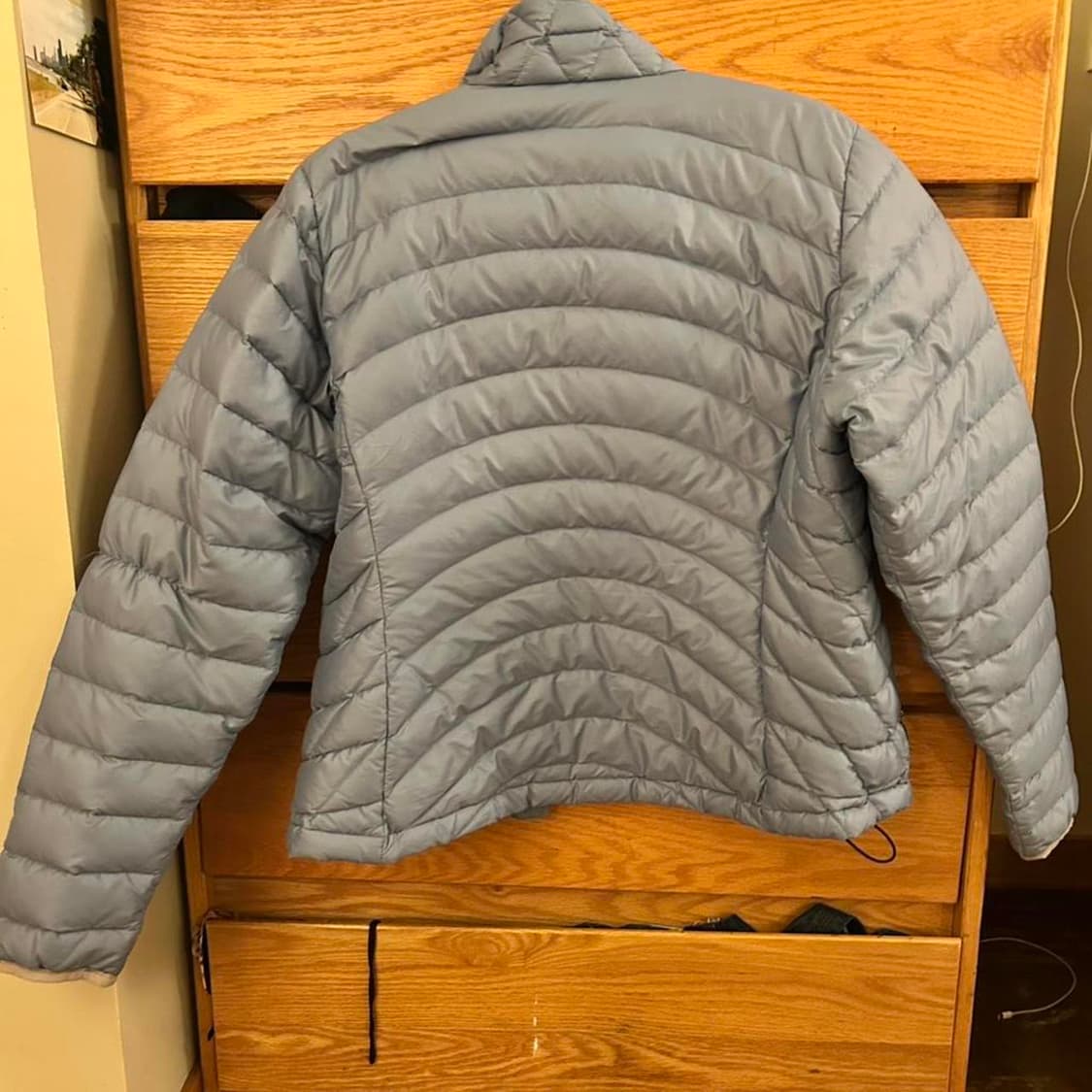 파타고니아 경량패딩 그레이 상품이미지3
