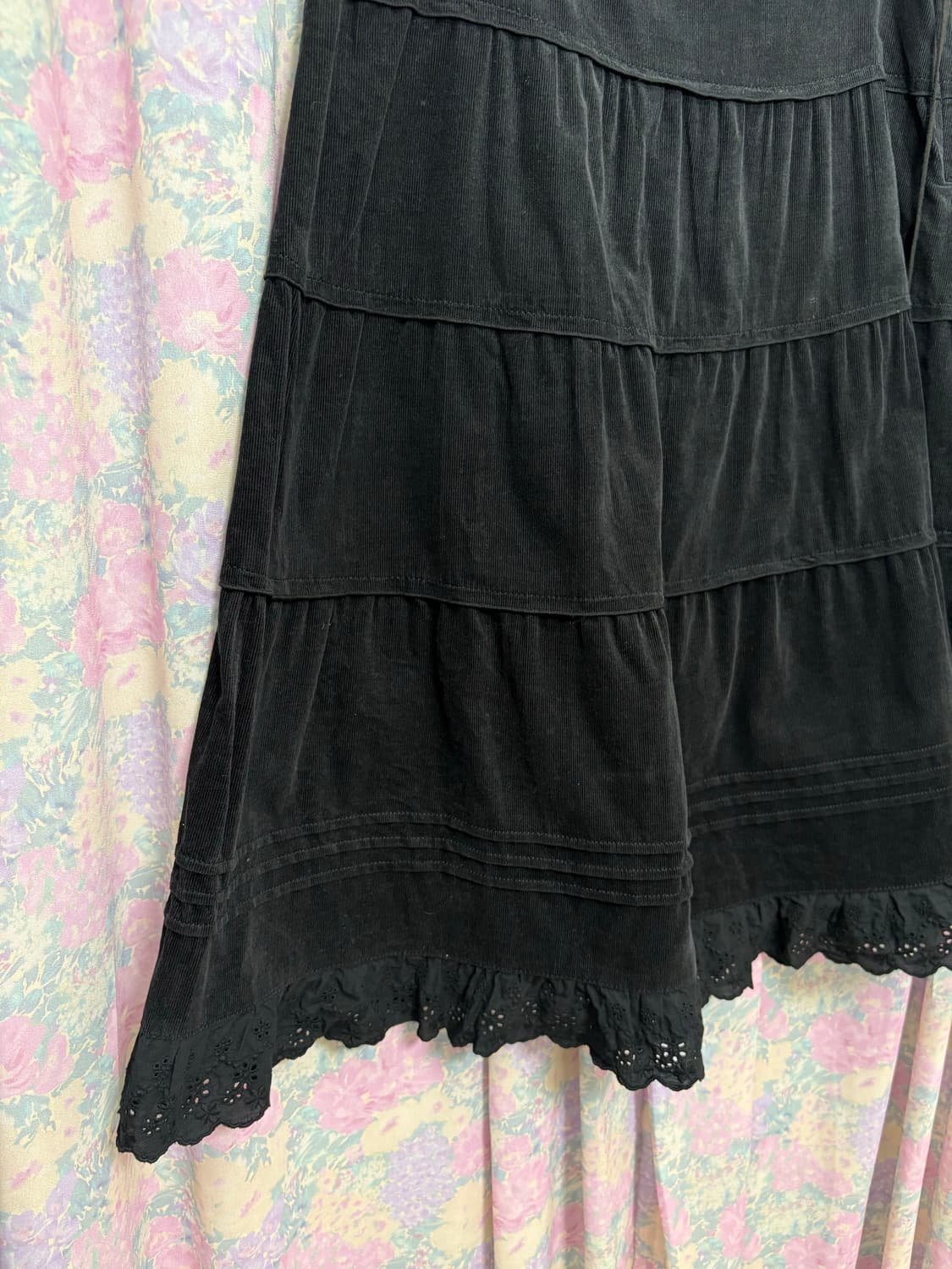 블랙 크로쉐 코듀로이 미디 스커트 상품이미지7