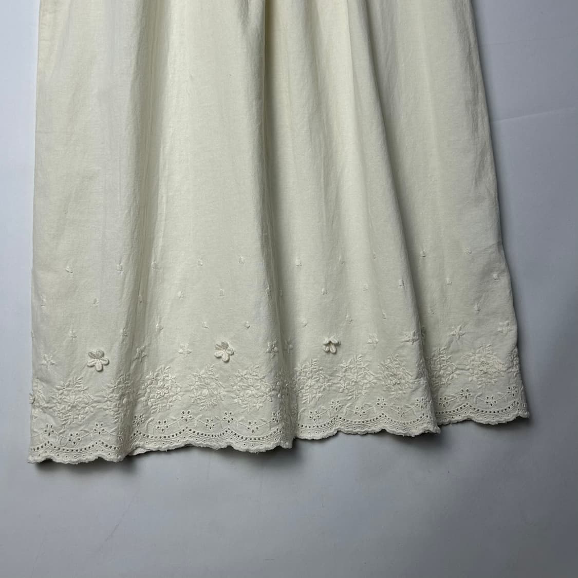 [earth Music&ecology] 모리걸 플라워자수 원피스 상품이미지3