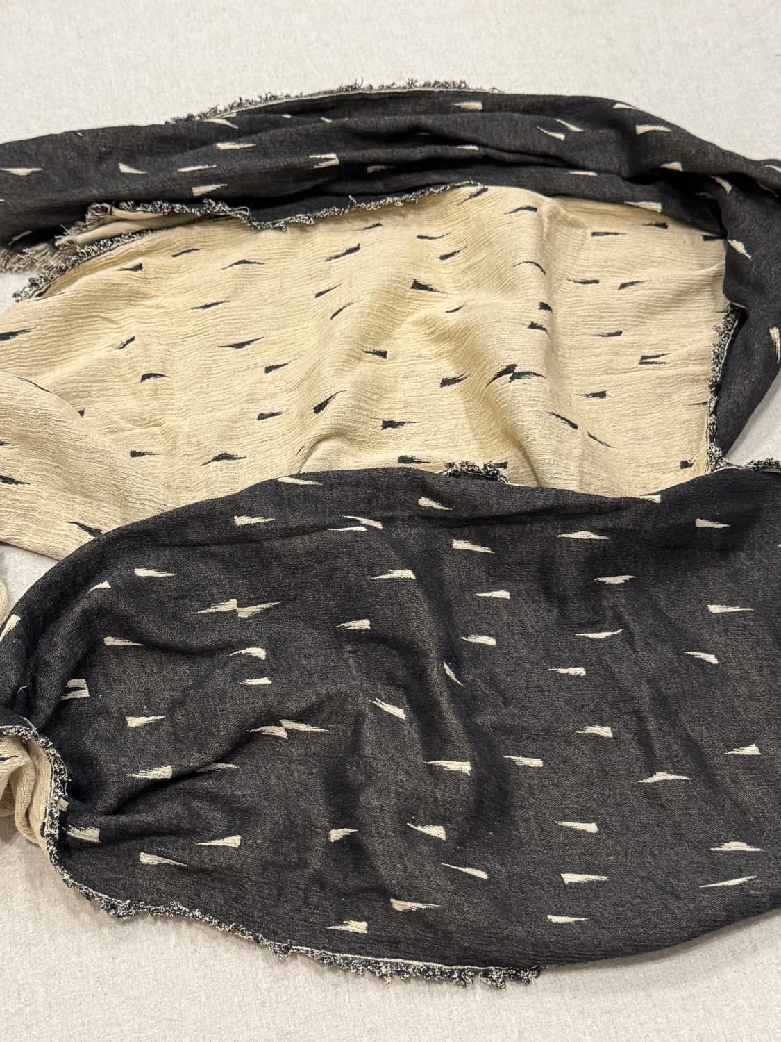 이세이미야케 네일 더블사이드 코튼 머플러 상품이미지5