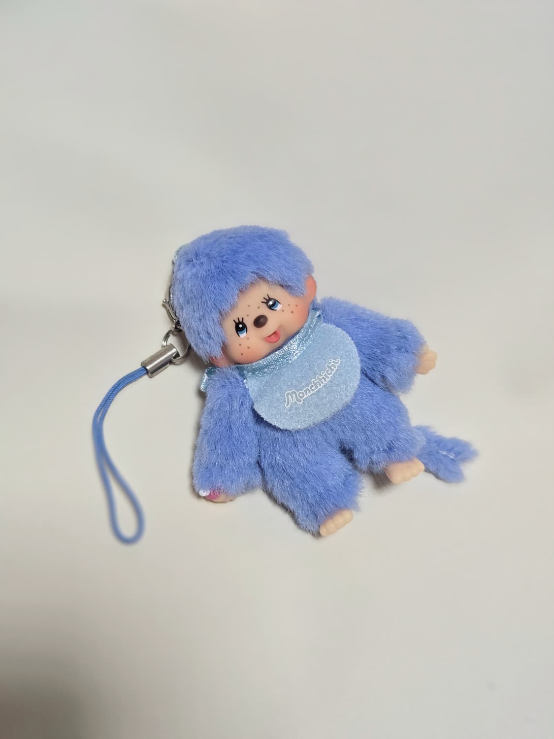 몬치치 라벤더 파스텔 블루 톤 스트랩 키링 상품이미지1