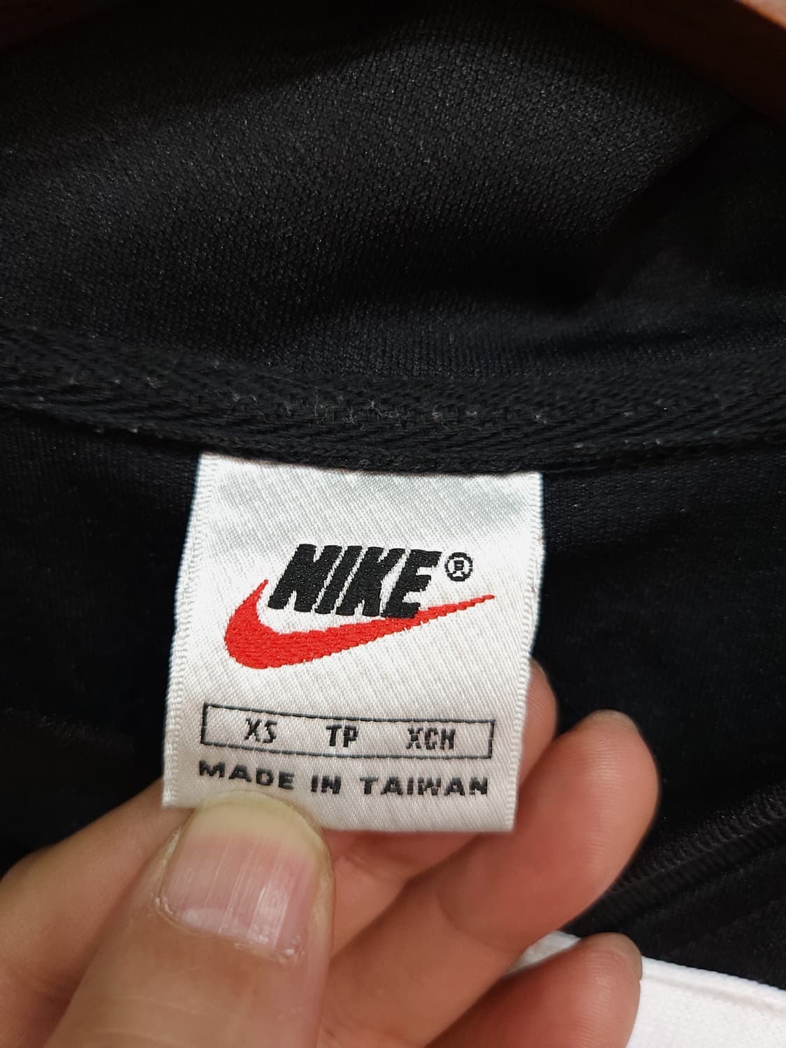 나이키 90s 빅로고 스포츠 크롭 반팔티

 상품이미지3