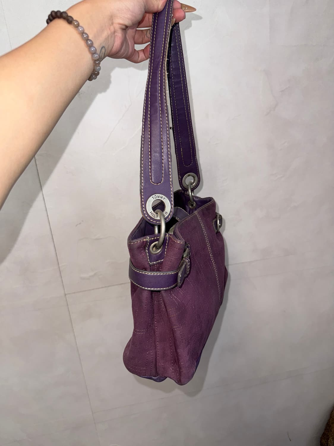 Tommy Hilfiger violet stitch buckle 숄더백 상품이미지4