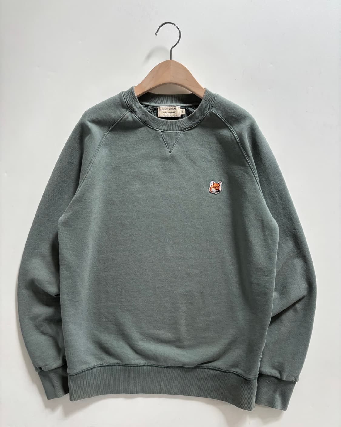 Maison Kitsune 메종키츠네 폭스패치 맨투맨 상품이미지1