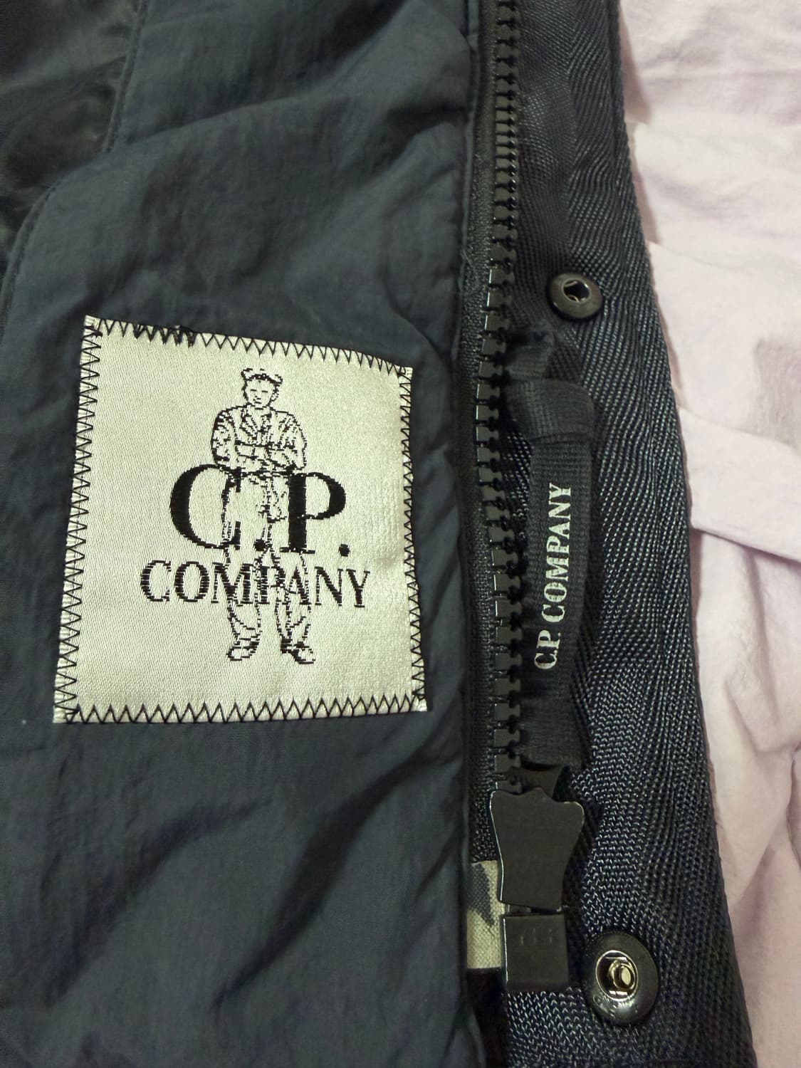 CP컴퍼니 베스트패딩 상품이미지4