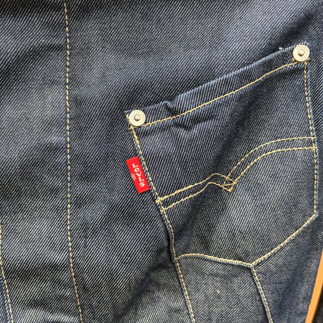 리바이스 엔지니어드 진스 걸즈 크롭 데님 자켓 레드 탭 포켓 디테일 진청 상품이미지6