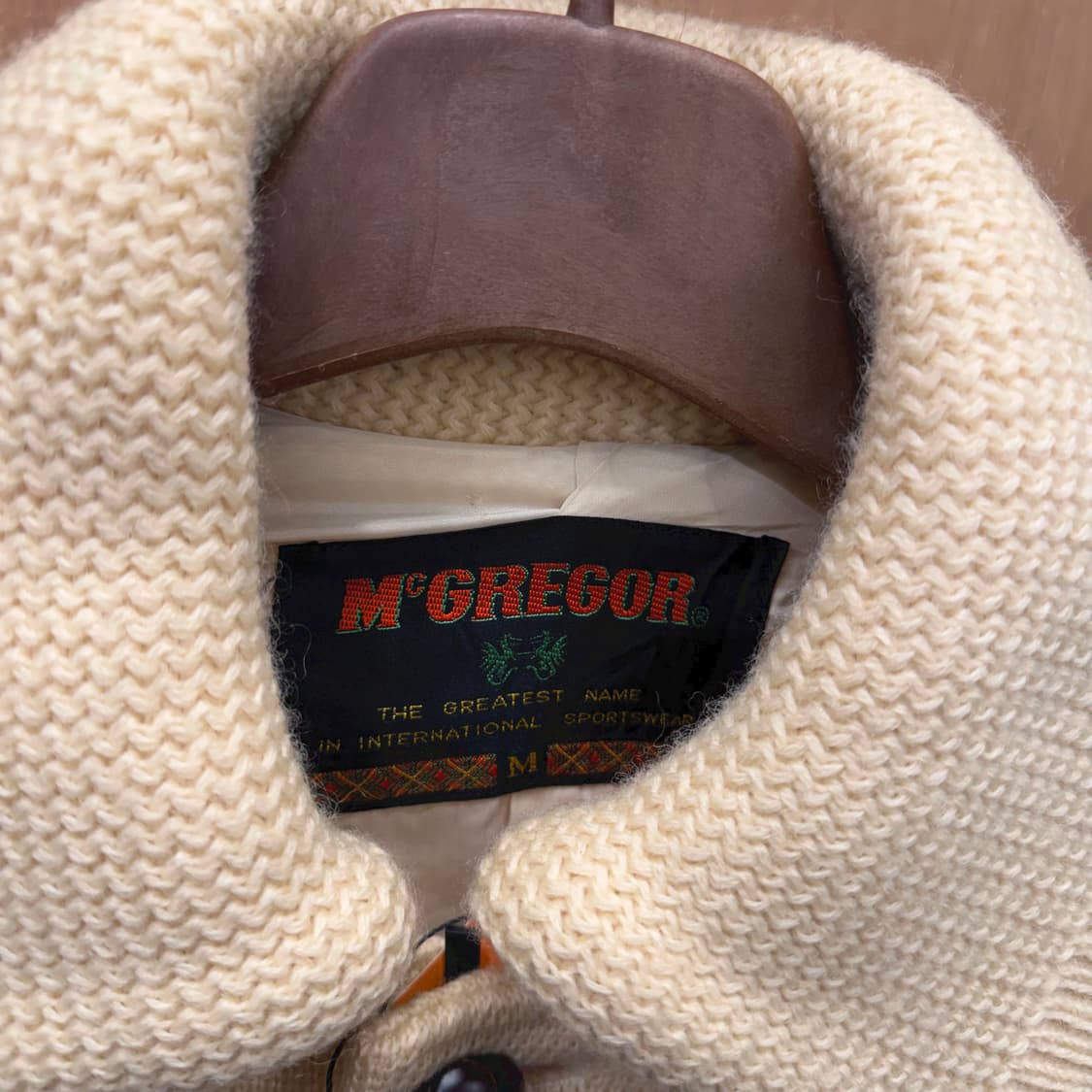 맥그리거 니트 자켓 숄 카라 사이드 버튼 스트랩 디테일 아이보리 상품이미지7