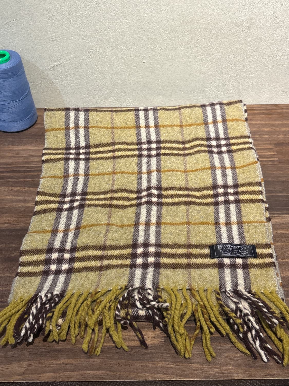 버버리즈 올리브 체크 머플러 상품이미지1