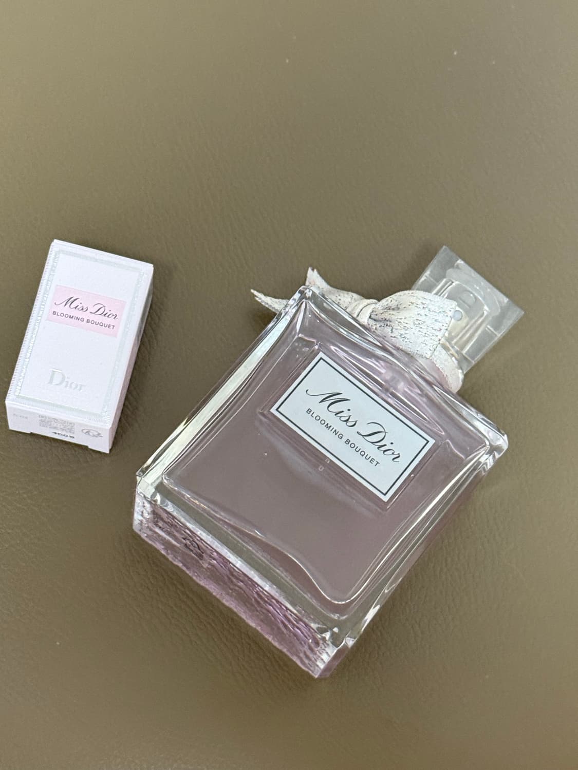 거의 새상품)미스 디올 블루밍 부케150ml+ 향수 미니어쳐,디올샘플 상품이미지1