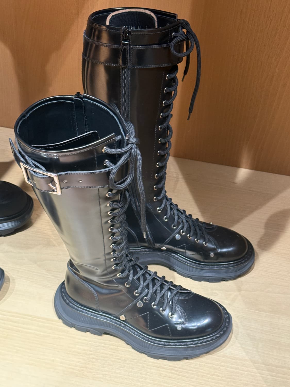 (새상품)알렉산더맥퀸 롱부츠 240-250 상품이미지4