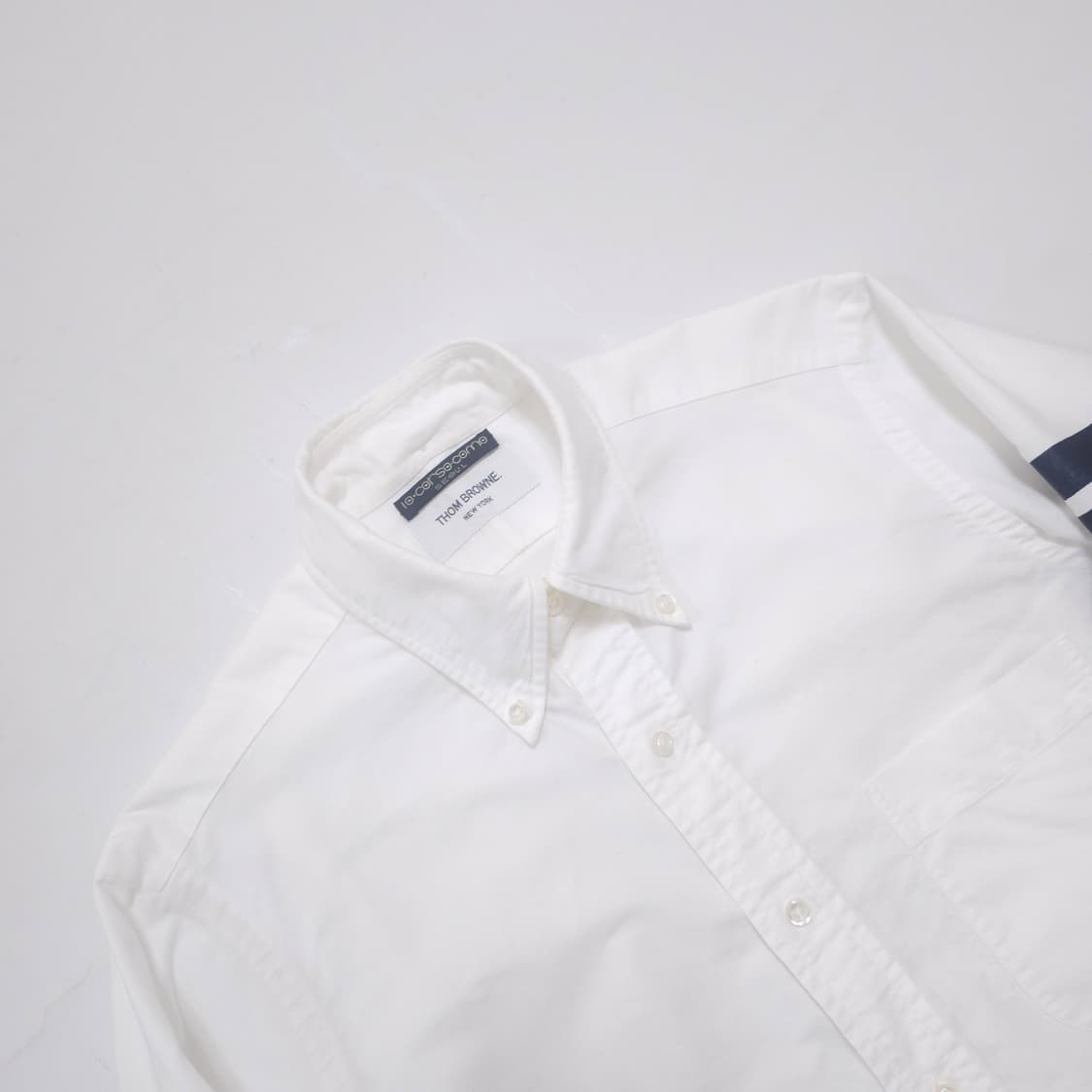 톰브라운 4바 화이트 셔츠 상품이미지2