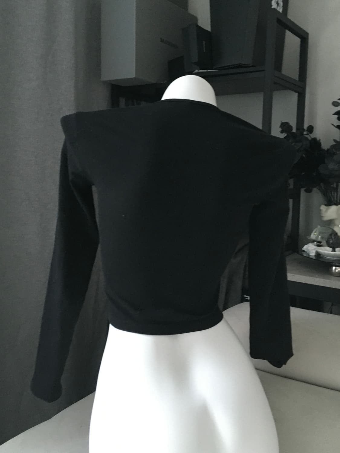 ༒ Black Crop Long-Sleeved 상품이미지3