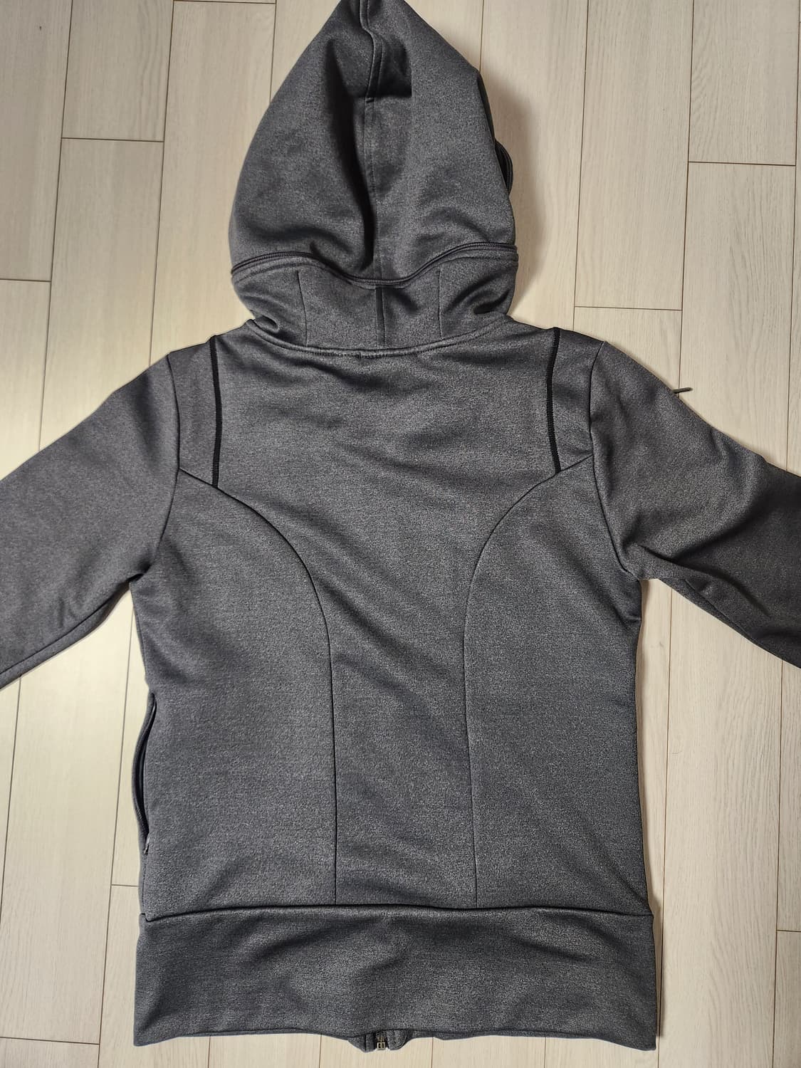 컨버스 여성 후드집업 사이즈m

약기모에요

오염 없이 깨끗한데 오른쪽  상품이미지8