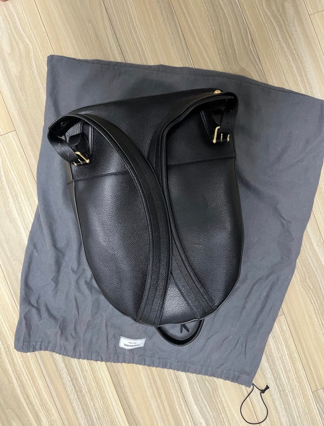 톰브라운 페블 그레인 레더 백팩 상품이미지2