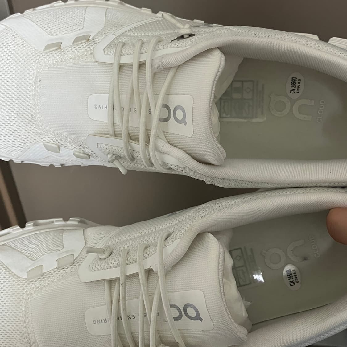 온러닝 클라우드6 화이트 255 상품이미지2