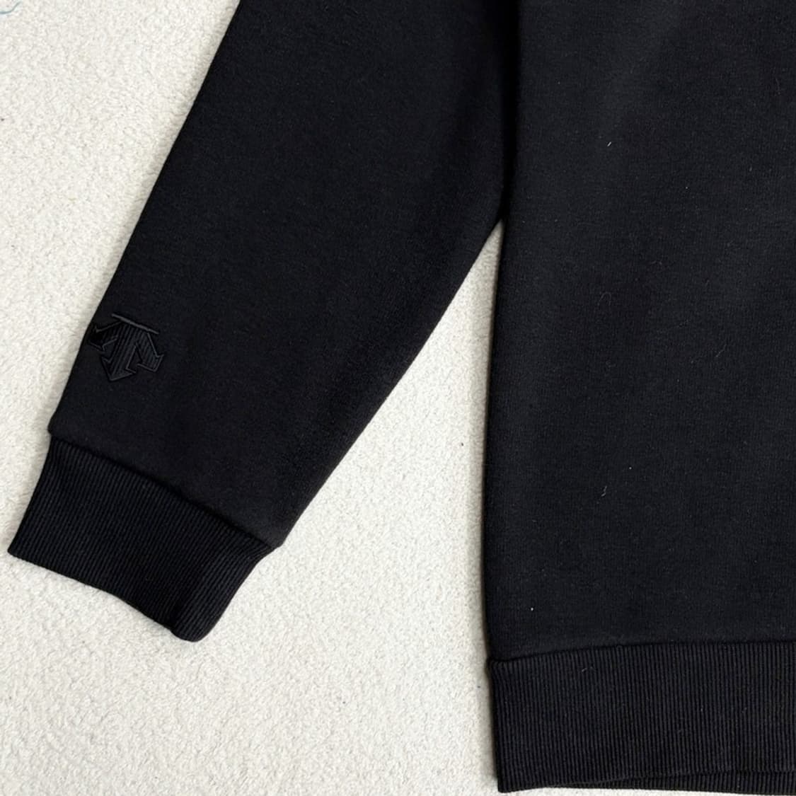 DESCENTE 블랙 기모 맨투맨 M 상품이미지2