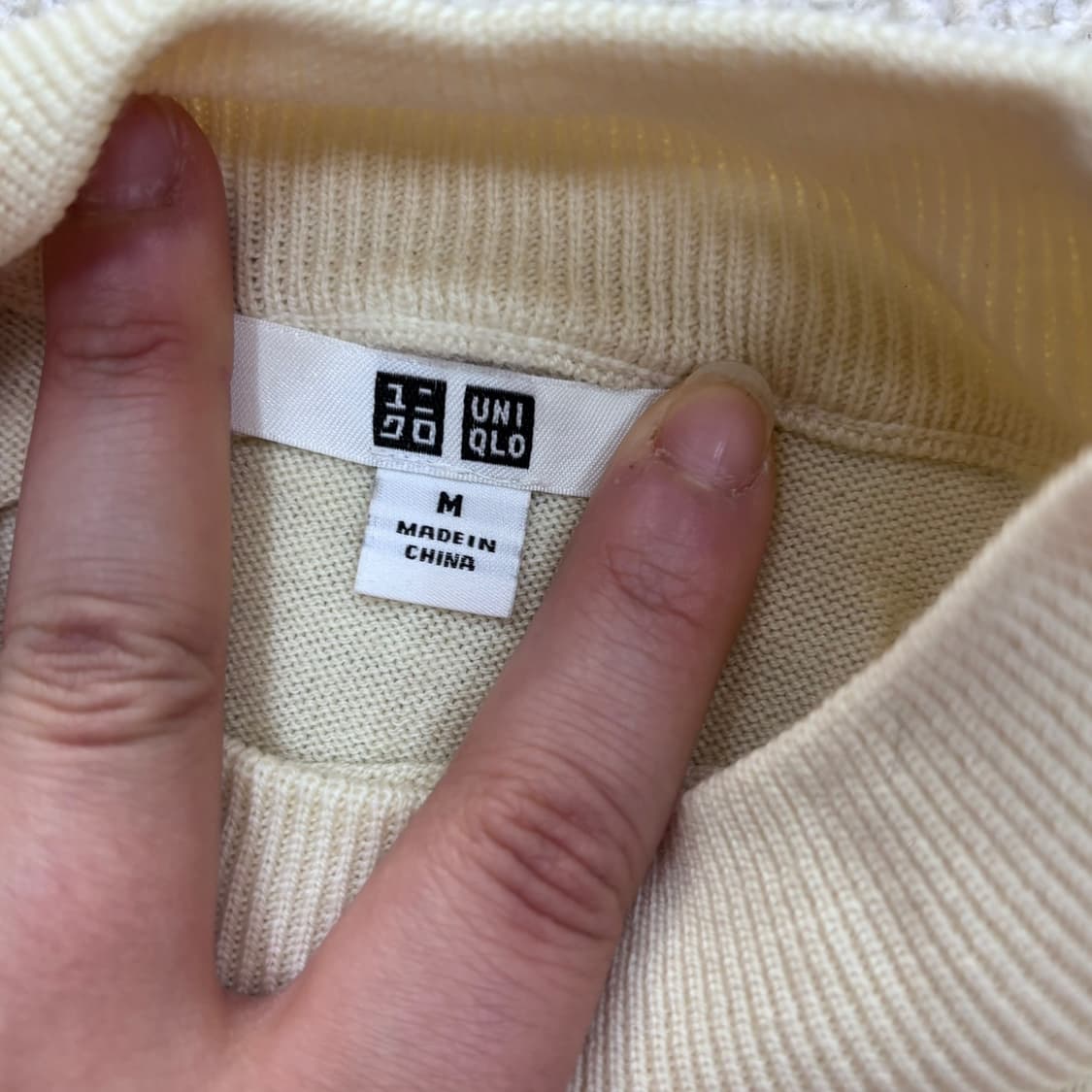 M 유니클로 여성 긴팔 모크넥 니트 0325E 상품이미지3