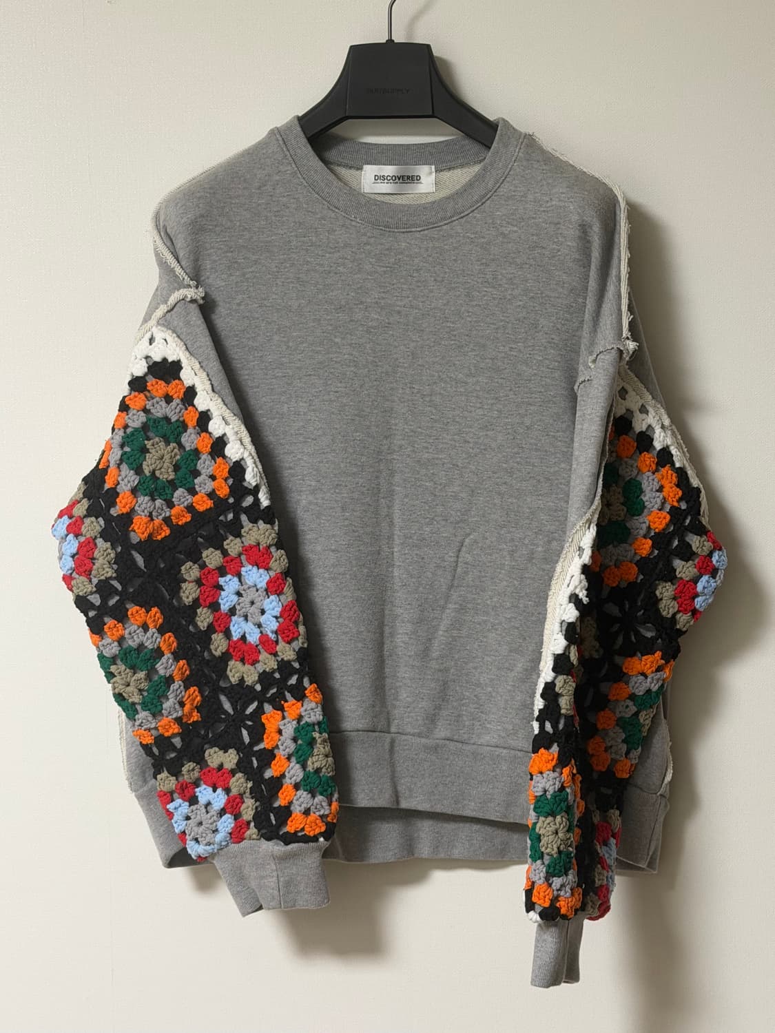 DISCOVERED 크로셰 스웨트셔츠 상품이미지1