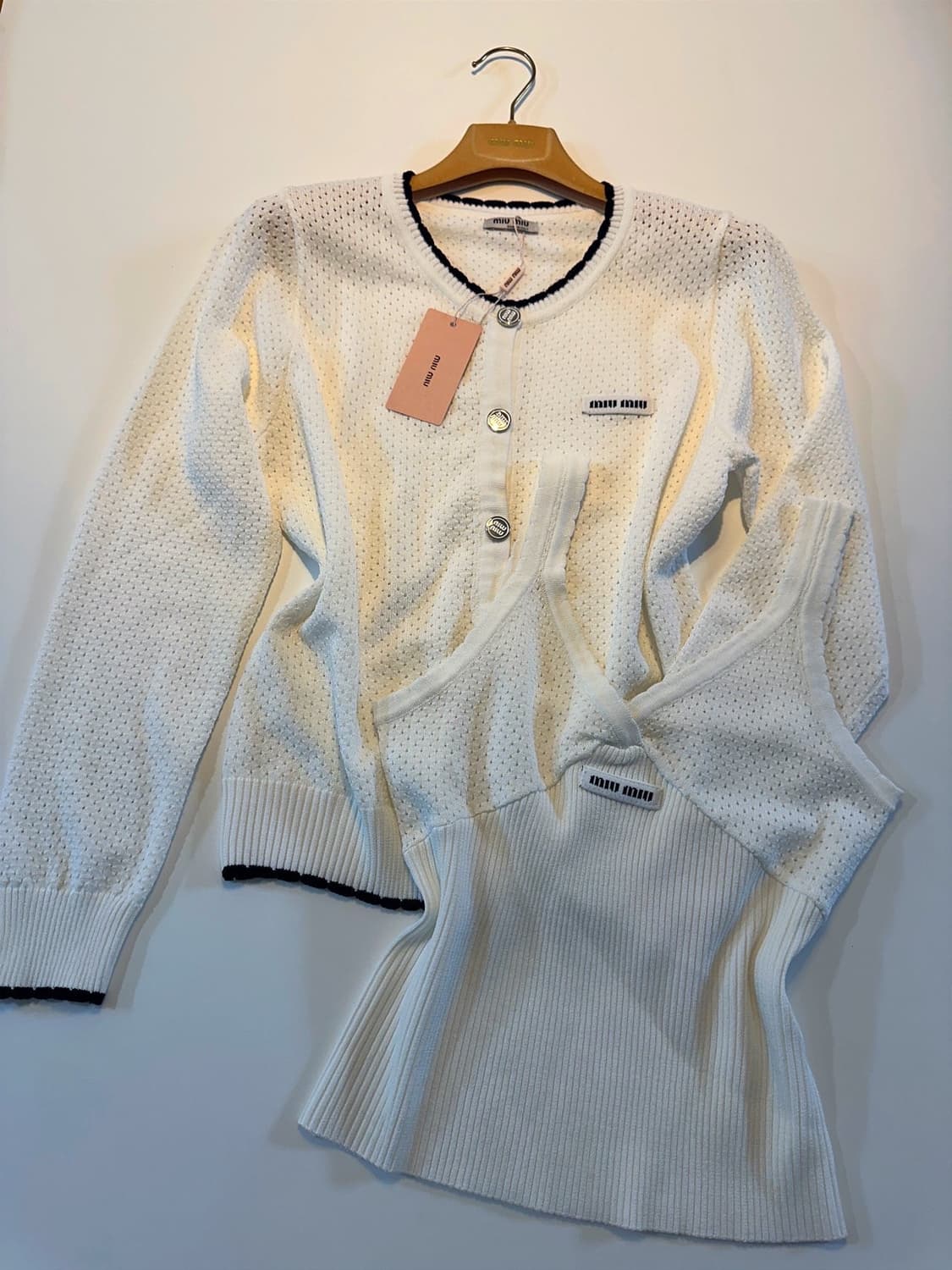 (새상품)미우미우나시가디건세트 상품이미지1