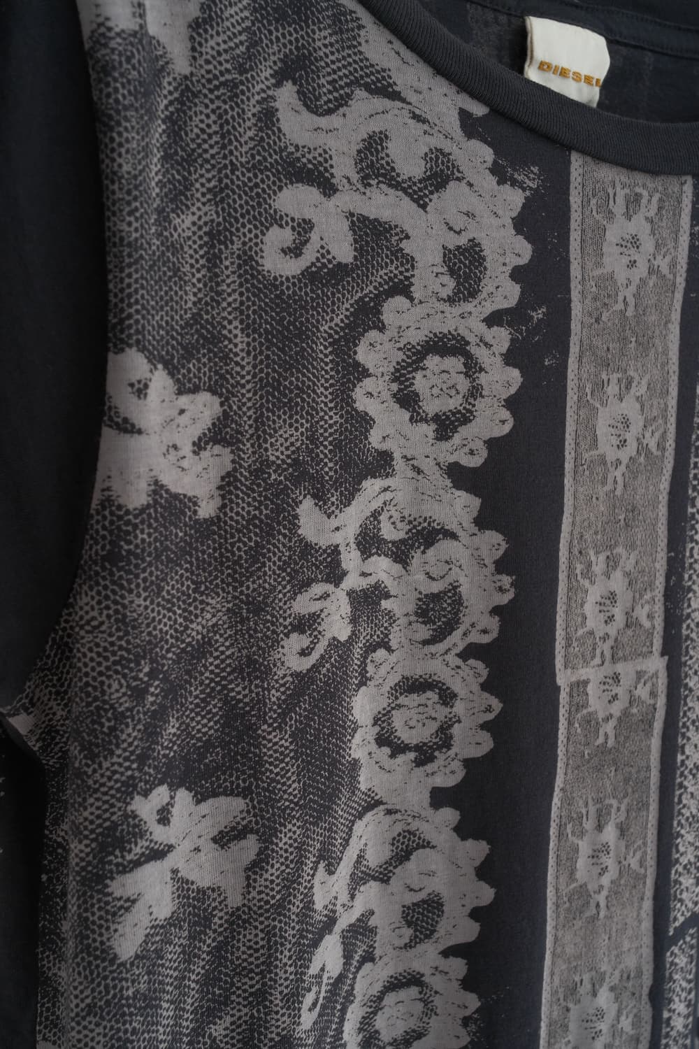 Lace graphic t-shirt   상품이미지6