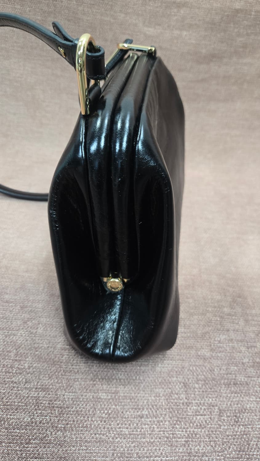 루이까또즈 미착용제품 블랙레더 숄더백 상품이미지2