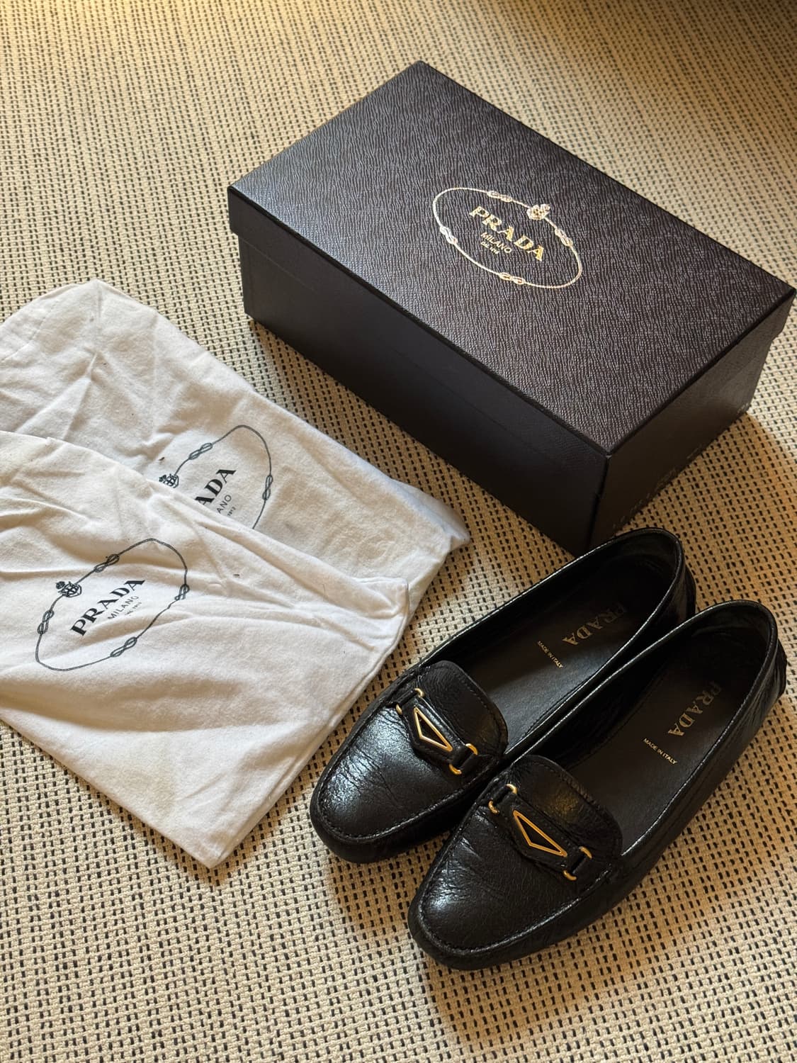 프라다 플랫 로퍼 상품이미지1