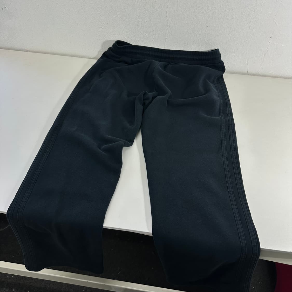 우먼L 아디다스오리지날 블랙 일자핏 코튼 삼선 파이어버드팬츠 상품이미지6