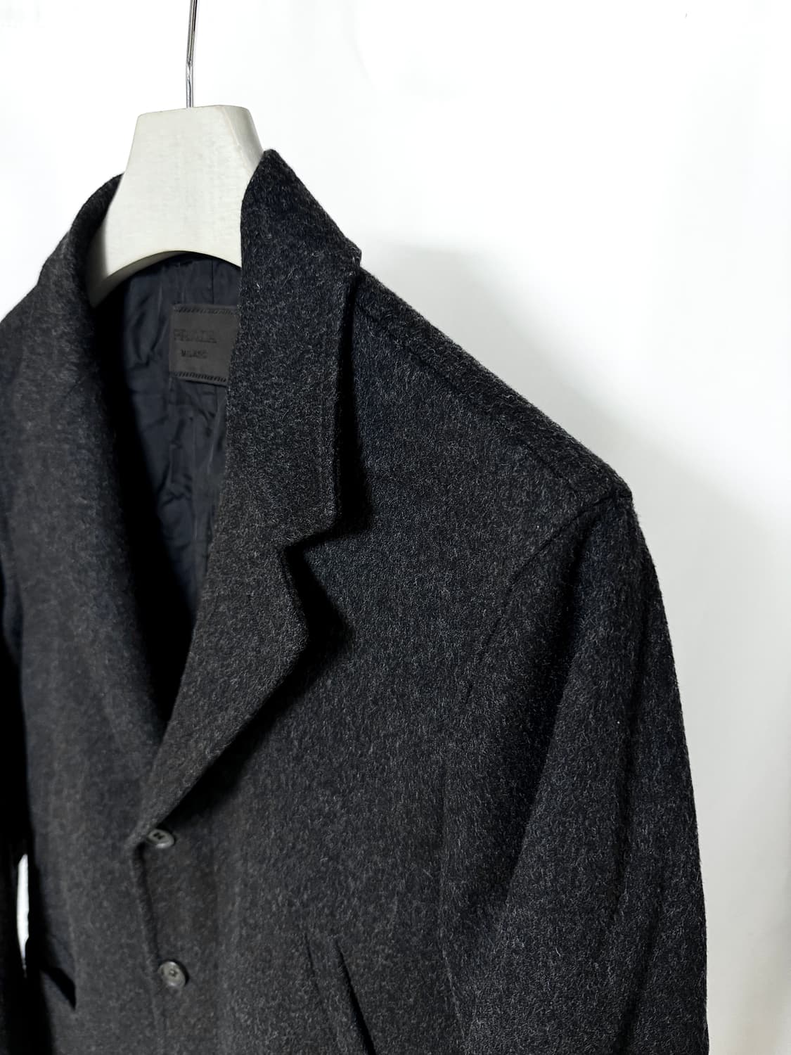 프라다 07 FW 시그니처 밀리터리 헤어리 울 블레이저 상품이미지2