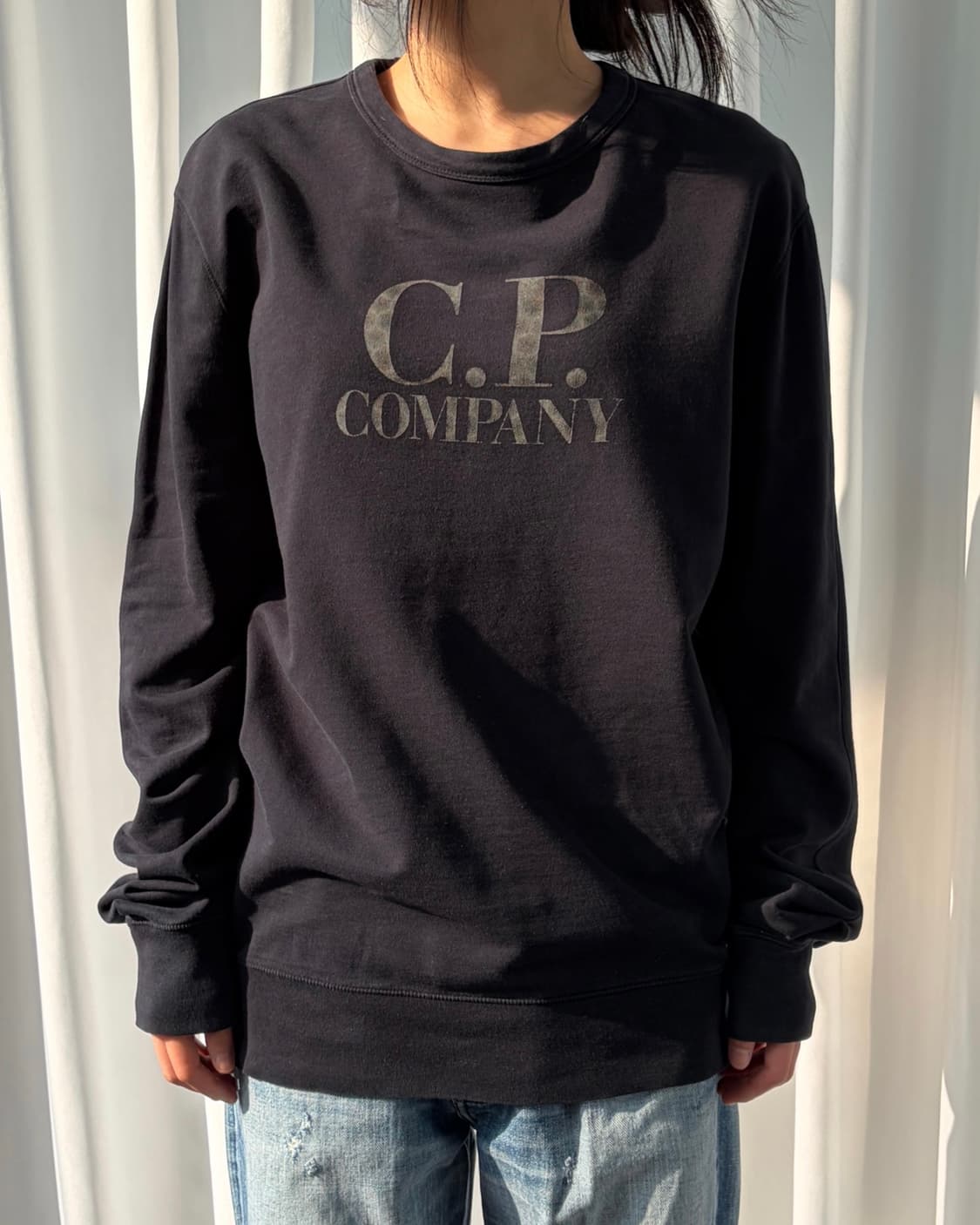 [M]CP컴퍼니 C.P.COMPANY 로고 스웻 슬리브  상품이미지1