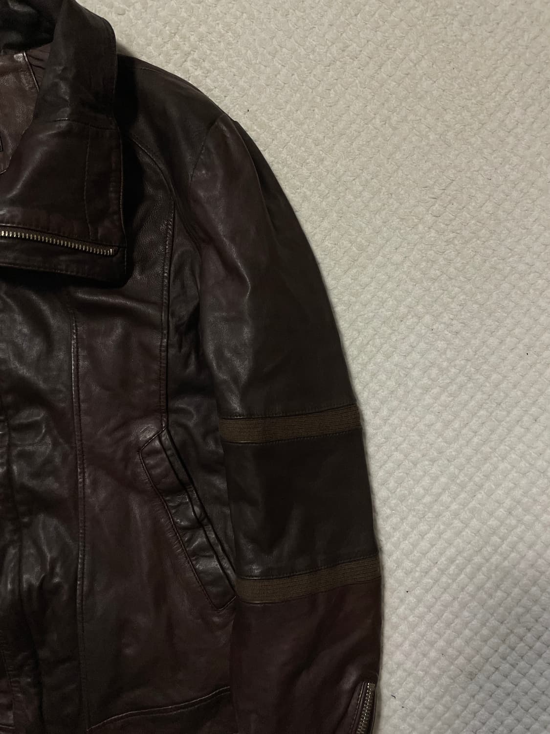 [50] PULF FICTION 램스킨 양가죽 하이넥 사선 절개 레더 상품이미지7