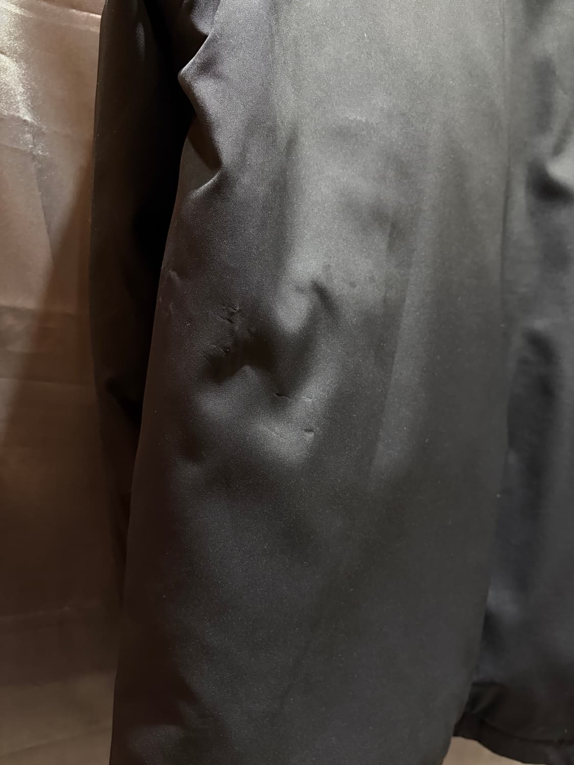 XL YSL 입생로랑 포켓 심볼로고 패디드 블랙 폴리쉘 상품이미지9