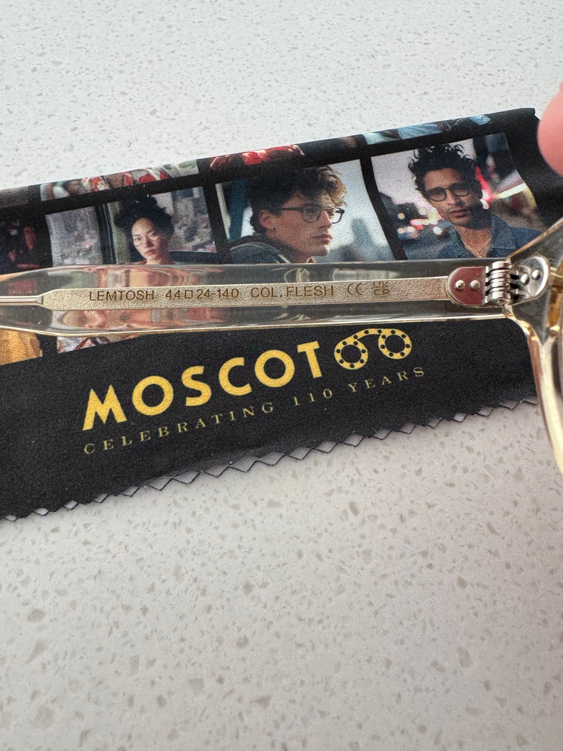 모스콧 렘토쉬 플레쉬 컬러 44 사이즈 판매합니다. 상품이미지4