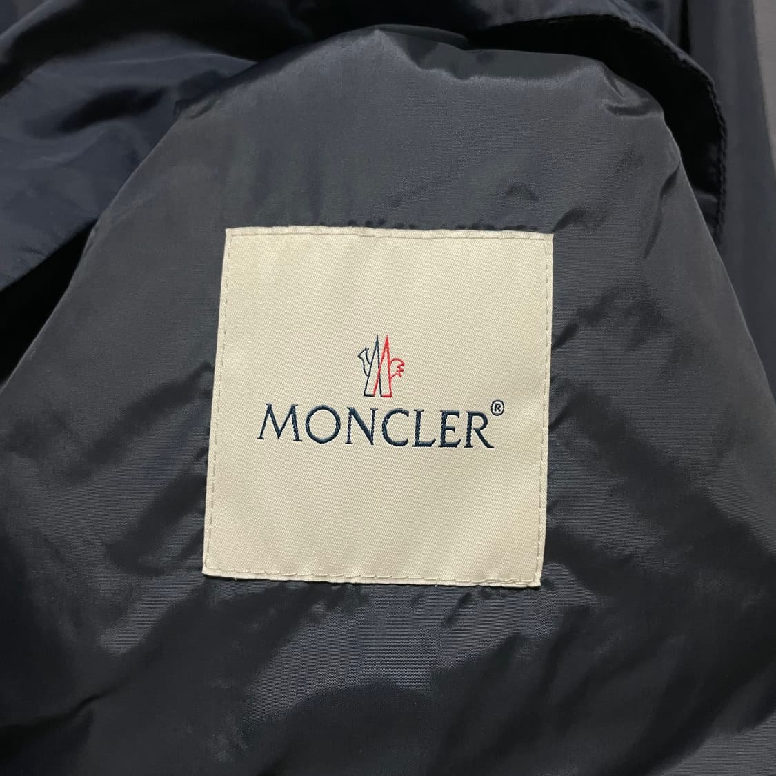 5Size 몽클레어 삼선 로고 바람막이 자켓 상품이미지5