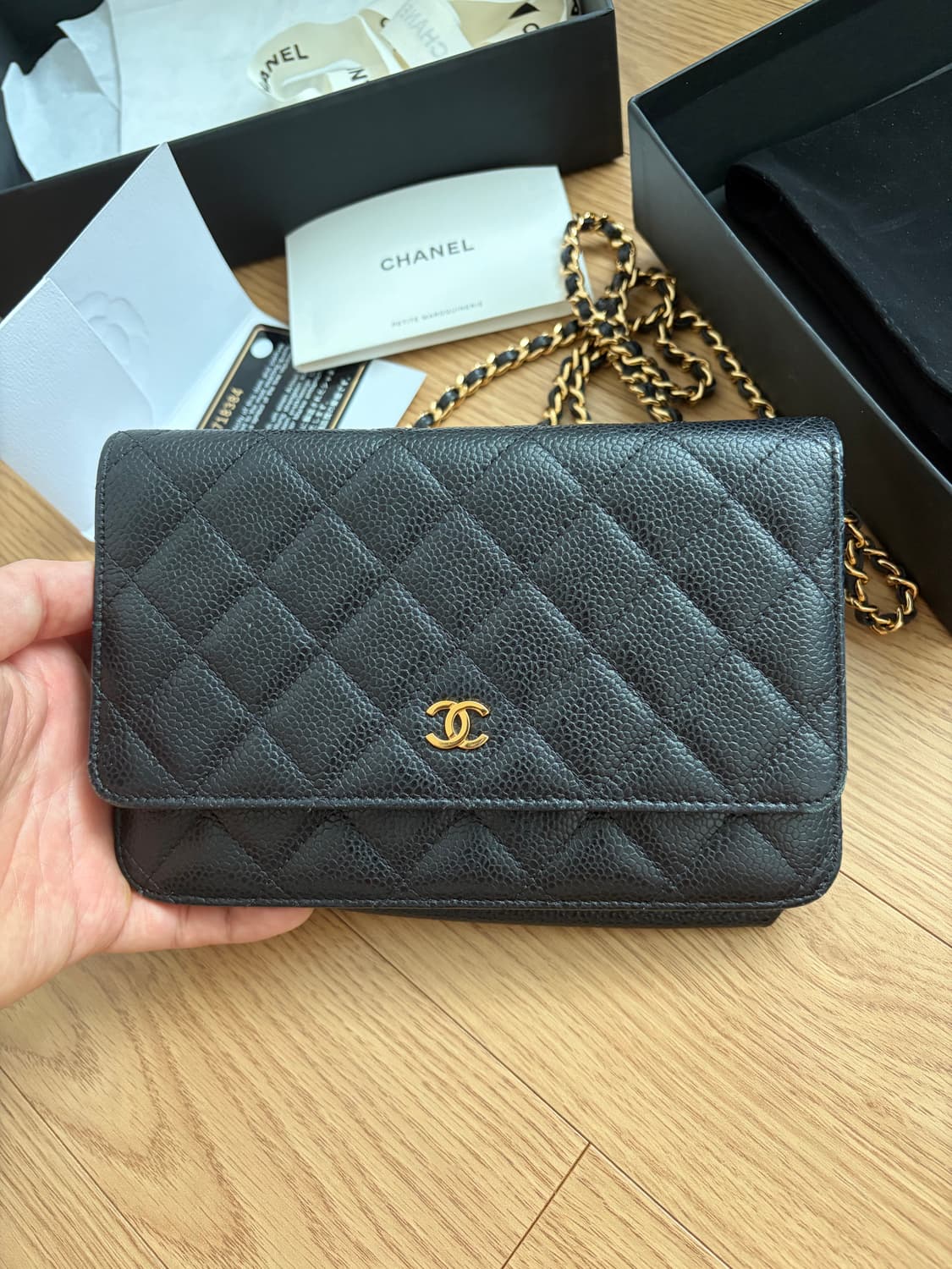 샤넬 woc 캐비어 금장 상품이미지3