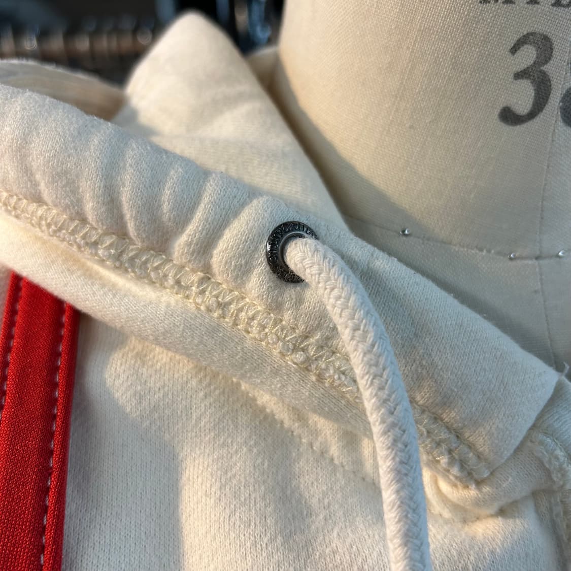 WHO.A.U White Zip-Up Hoodie 상품이미지5