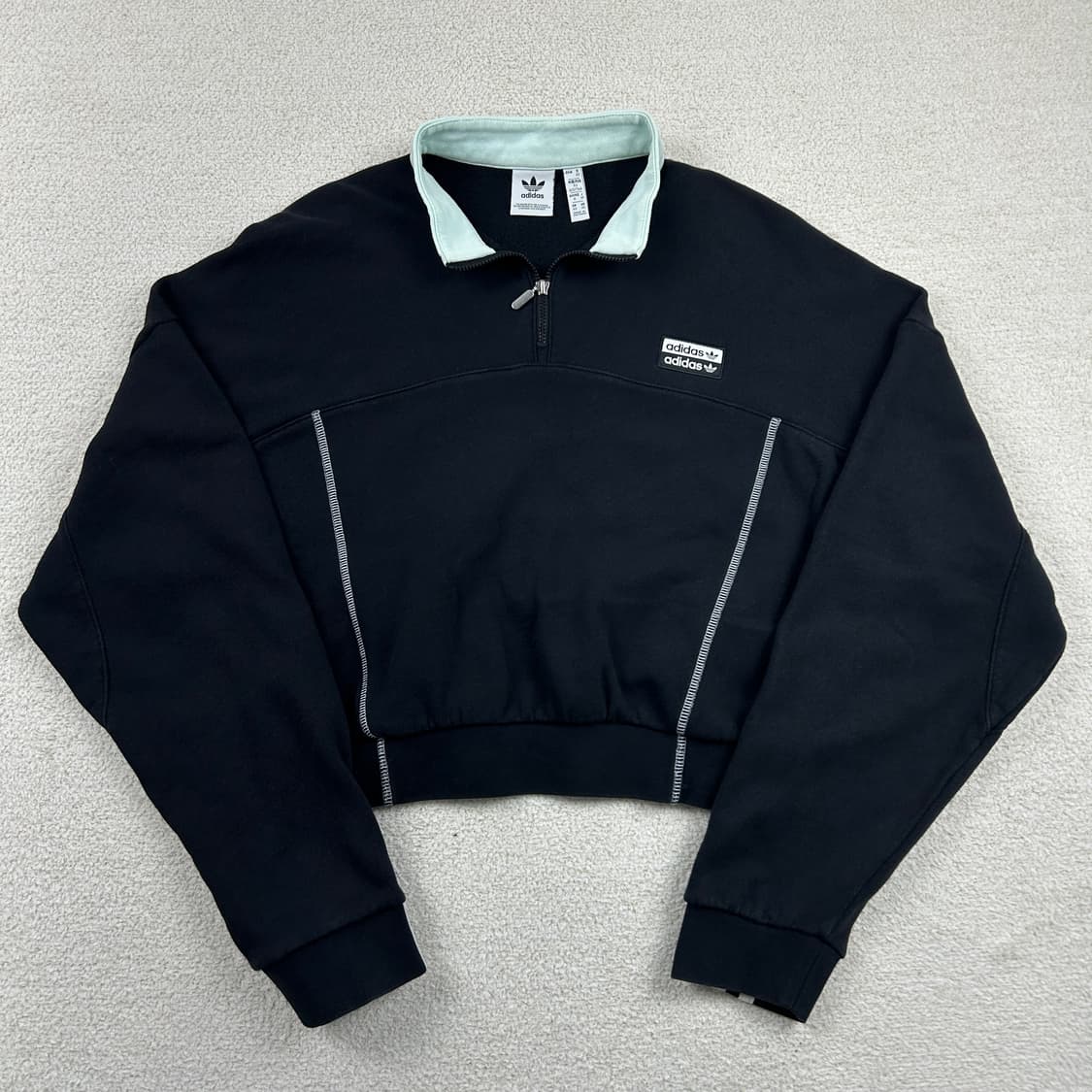 아디다스 민트 카라 배색 크롭 맨투맨  상품이미지3