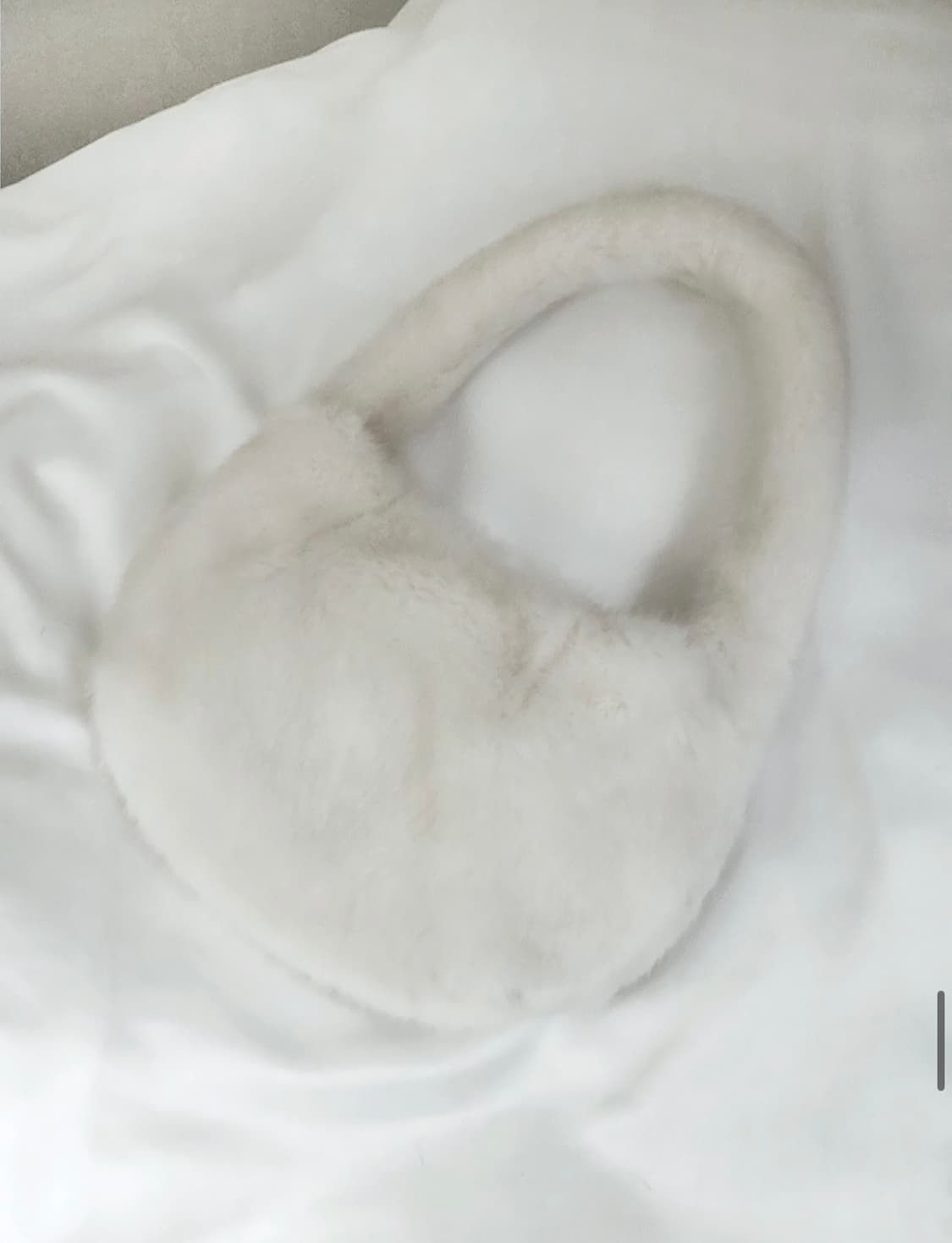 새상품 picea 피시아 퍼 미니 백 화이트 상품이미지2