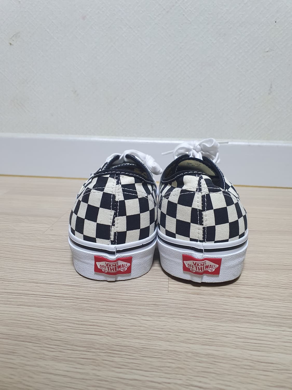반스 어센틱 체커보드 스니커즈 285 상품이미지5