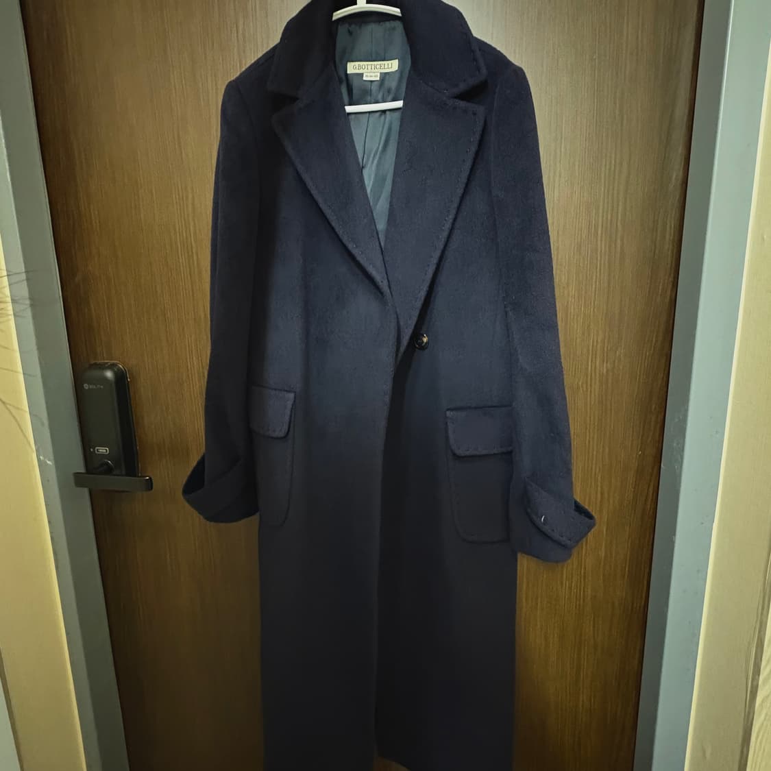 스티치포인트 블랙네이비 롱코트 상품이미지5