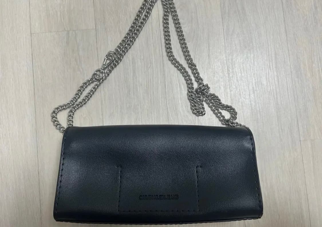 캘빈클라인 모노그램 HW 체인 클러치 상품이미지5