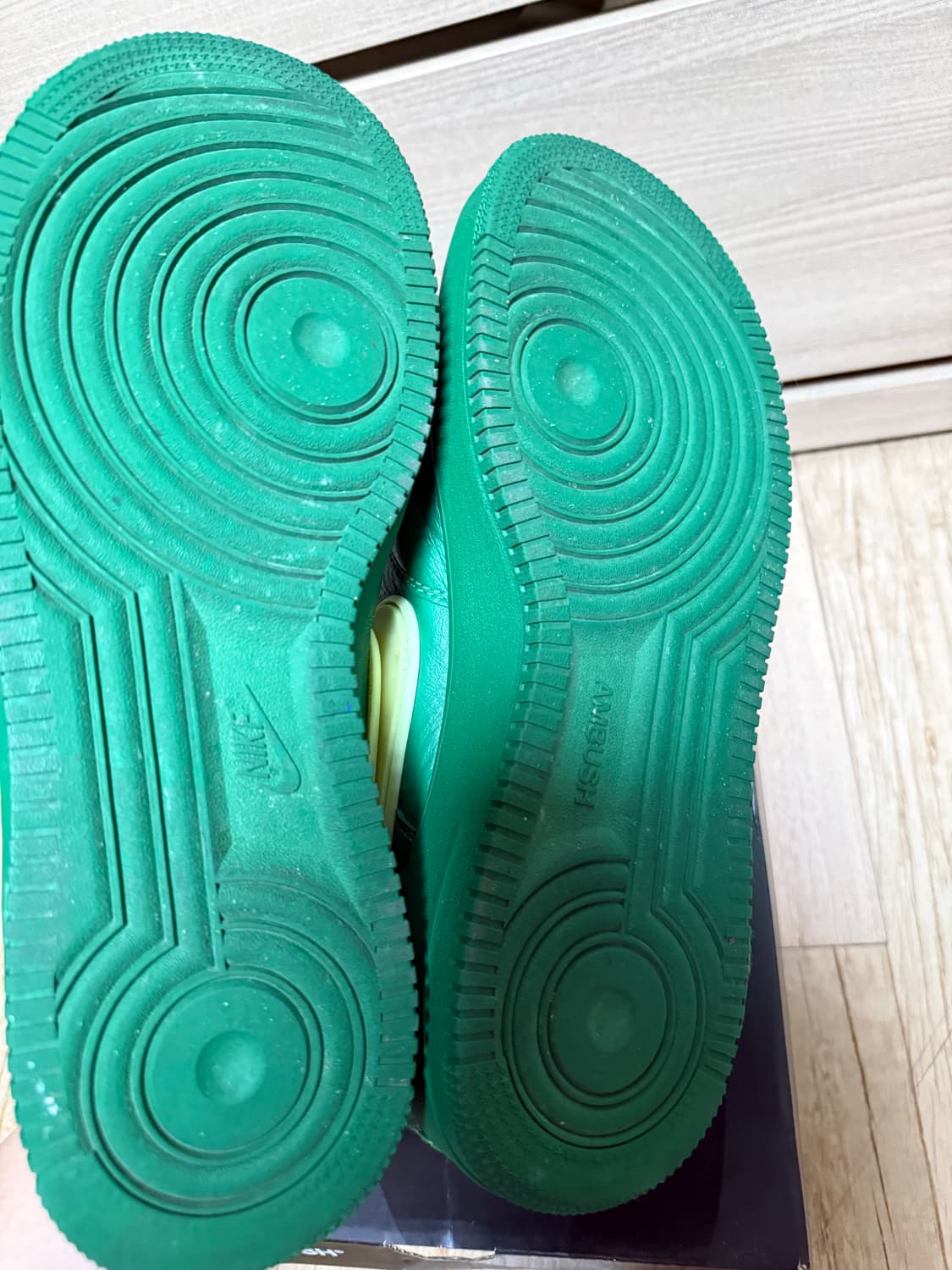 나이키 앰부쉬 에어포스 로우 그린 300 상품이미지5