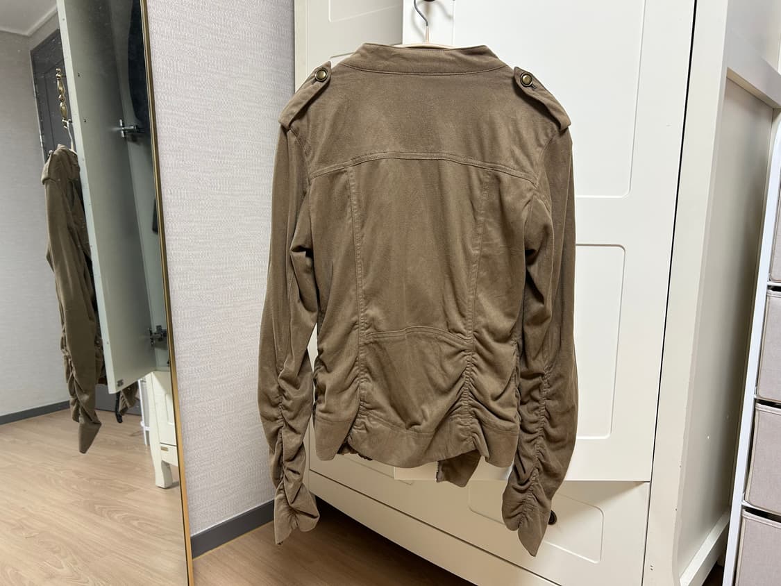 피조물  COMME CA ISM 사선 셔링 자켓 상품이미지6