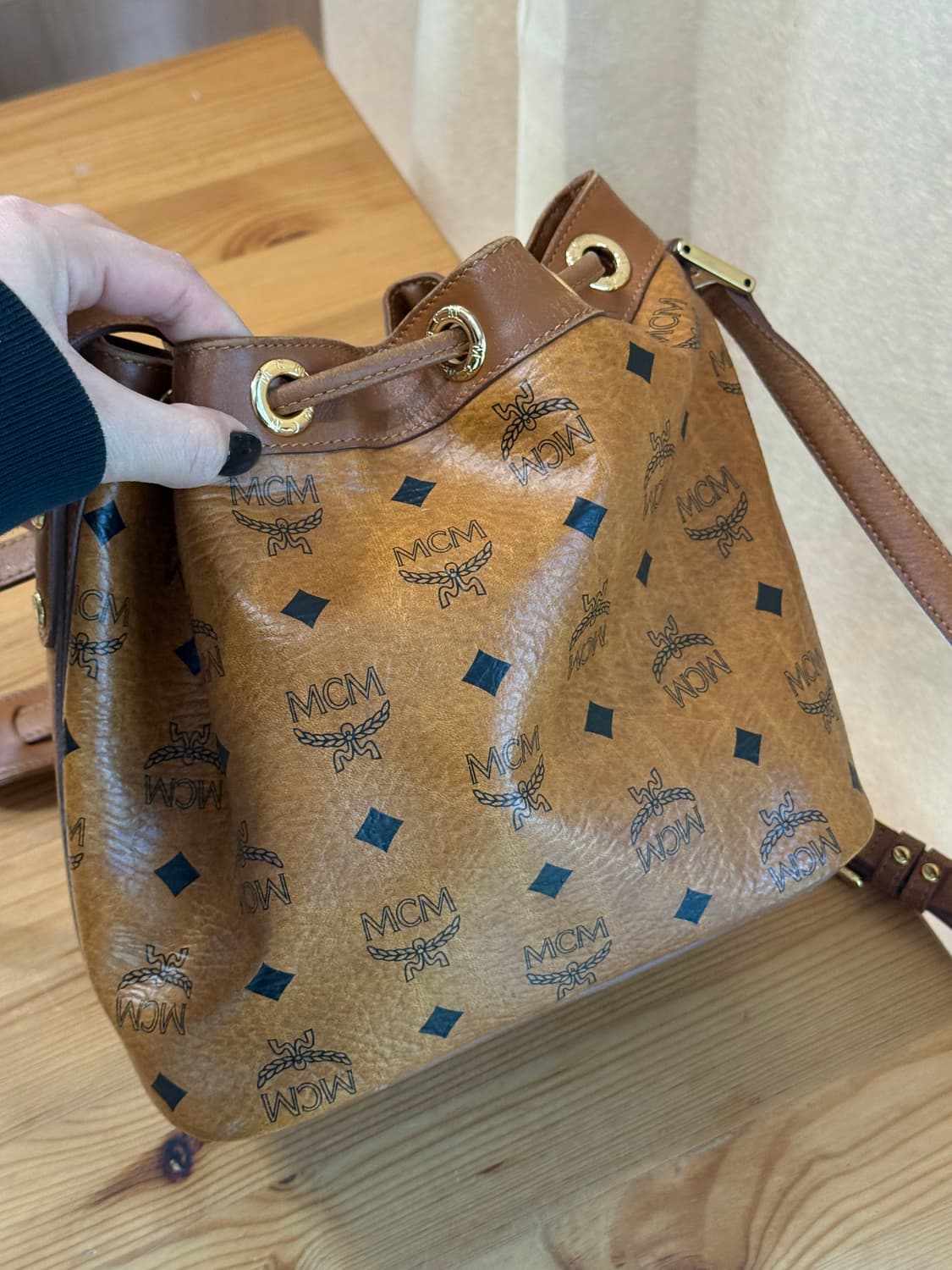 mcm 엠씨엠 정품 여성 가방 복조리백 트로스백 숄더백 상품이미지6