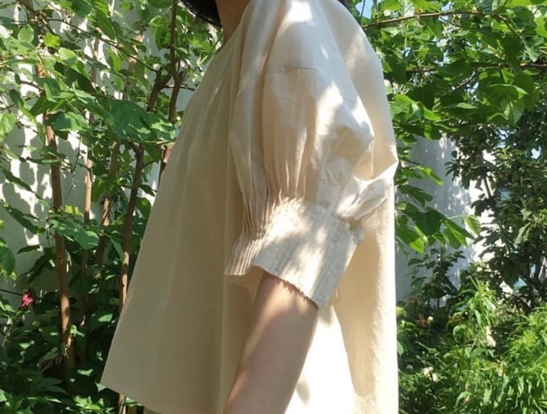 페르마타 핀턱 퍼프 블라우스 상품이미지1