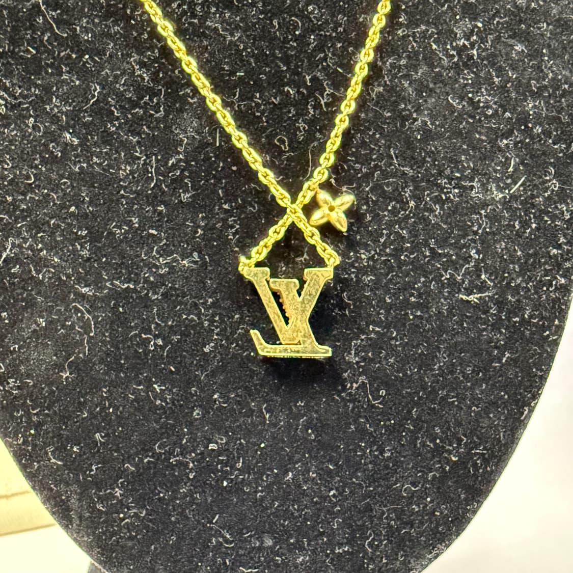 루이비통 LV 아이코닉 네클리스 골드 목걸이 M00596 상품이미지5